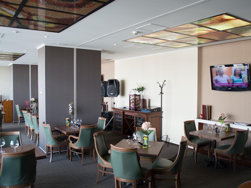 Premier Palace Spa Hotel Bükreş Dış mekan fotoğraf The lounge at the airport