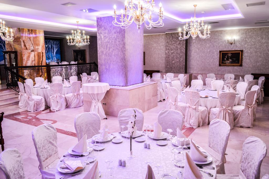 Premier Palace Spa Hotel Bükreş Dış mekan fotoğraf A banquet hall