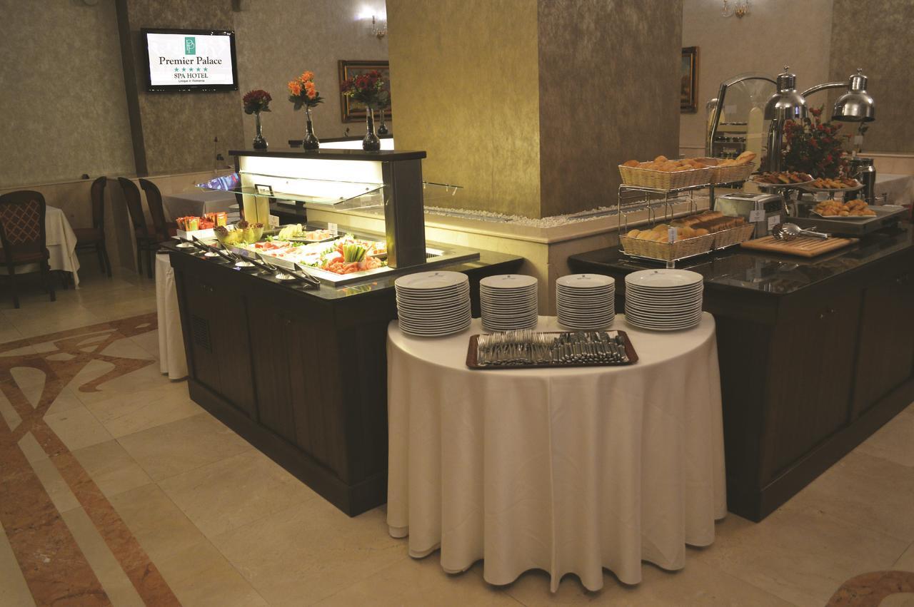 Premier Palace Spa Hotel Bükreş Dış mekan fotoğraf A buffet at a hotel